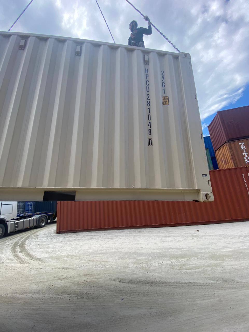 Морской контейнер HPCU2810480